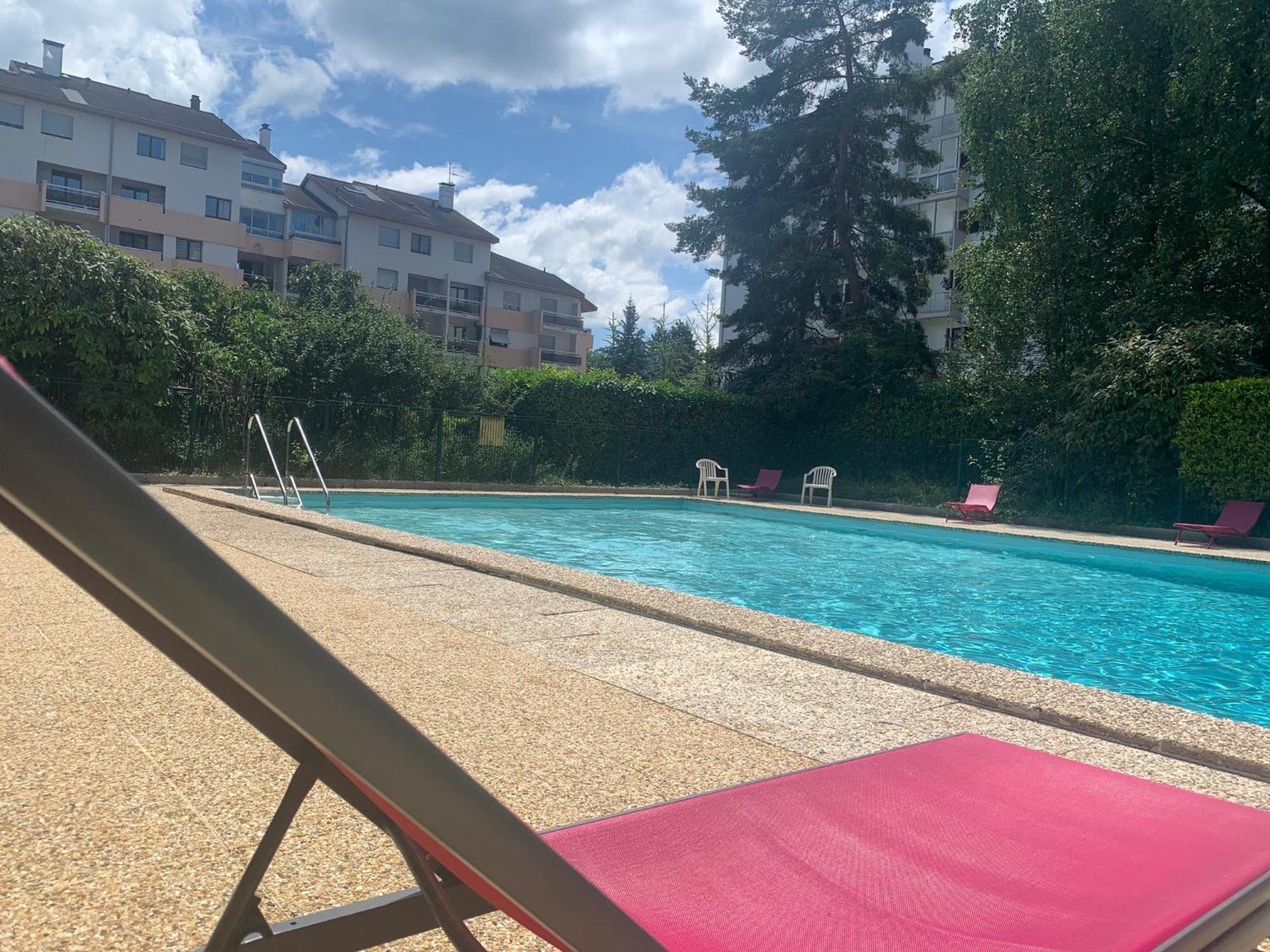 אנסי Kusmi Love Piscine Proche Du Lac מראה חיצוני תמונה