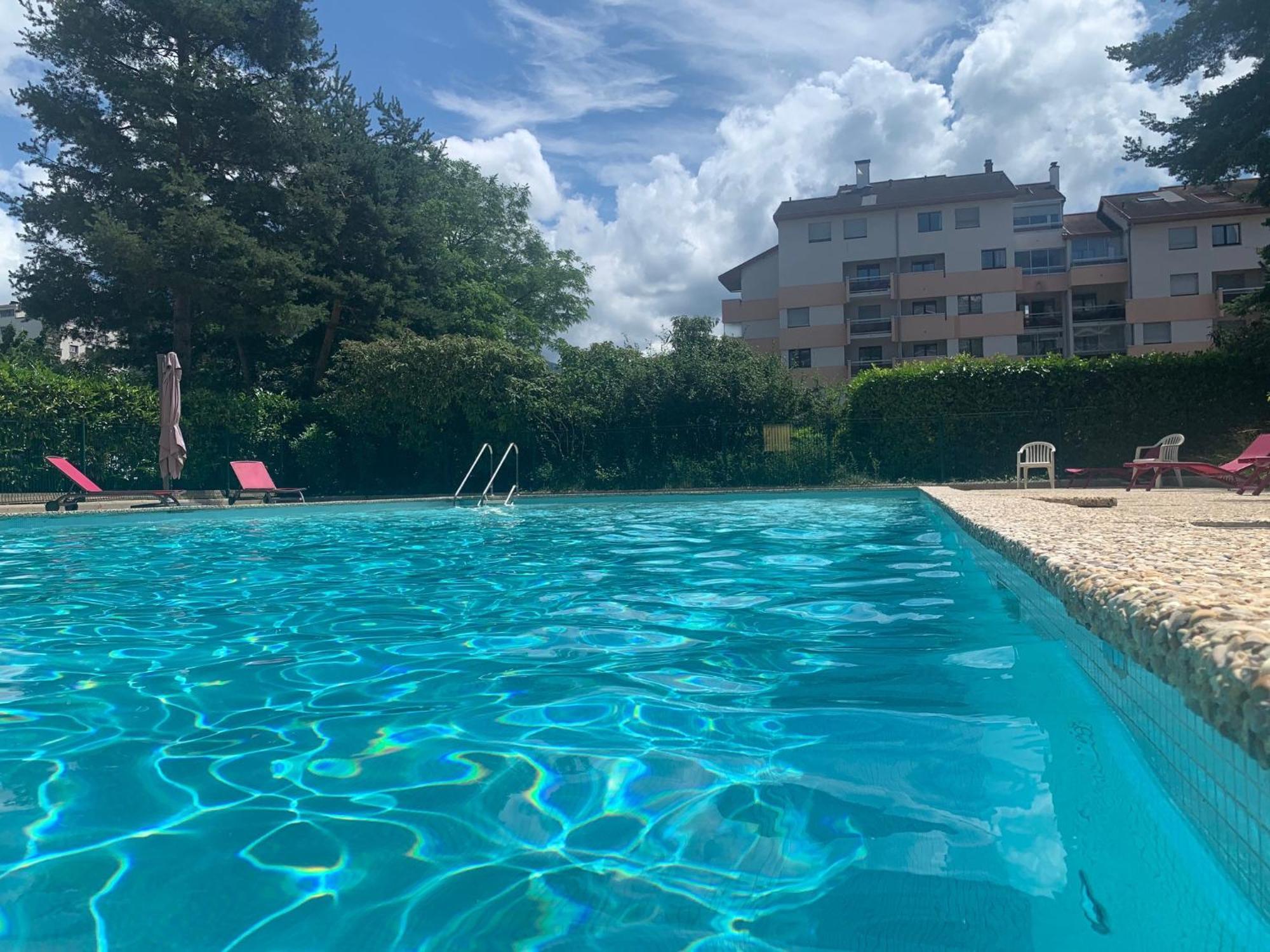אנסי Kusmi Love Piscine Proche Du Lac מראה חיצוני תמונה